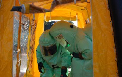 Pardubičtí hasiči cvičili chemickou havárii.