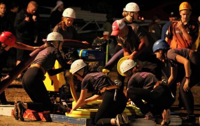 O víkendu v Prosetíně bojovali hasiči. Přes noc se tu soutěžilo o pohár starosty