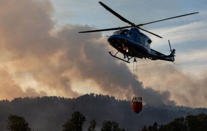 Leteckou hasičskou službu zajistí do poloviny září 4 vrtulníky