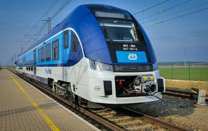 Osm nízkopodlažních vozidel nasadí České dráhy v kraji od prosince 2025