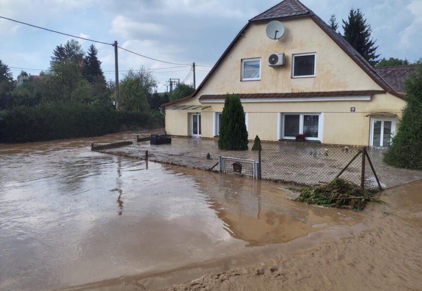 Silné bouřky se odpoledne přehnaly Svitavskem Silné bouřky se odpoledne přehnaly Svitavskem