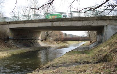 Začala částečná uzavírka mostu v Chrudimi. Řidiči se musí připravit na komplikace