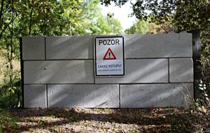 Havarijní stav mostu Červeňák doplnily bariéry proti vstupu