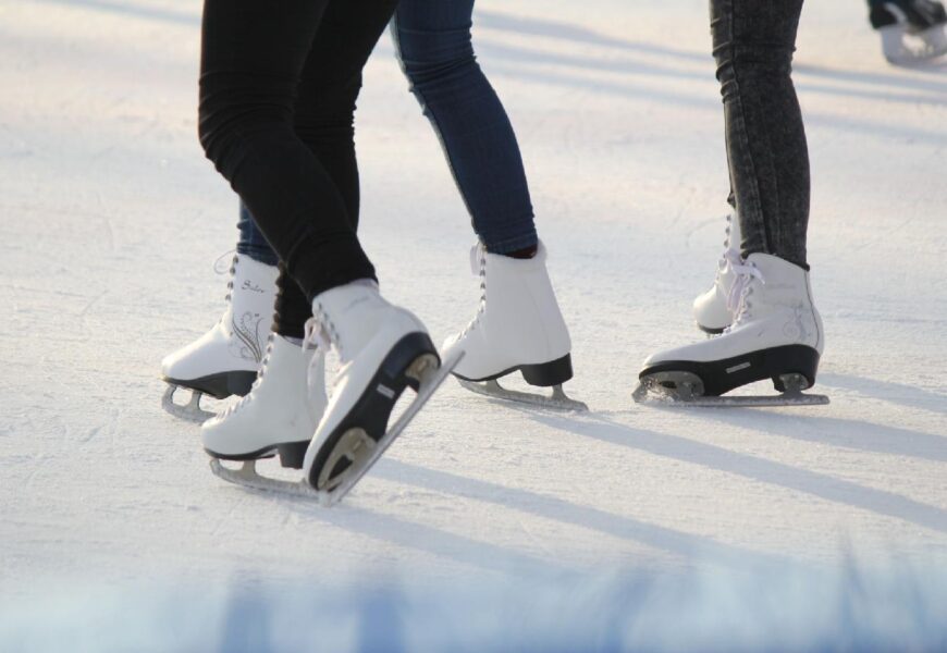 Kluziště na dostihovém závodišti navštívilo téměř devět tisíc bruslařů