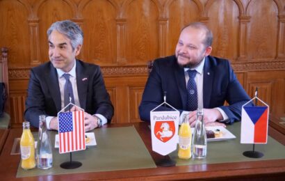 Do Pardubic dorazil na návštěvu americký velvyslanec