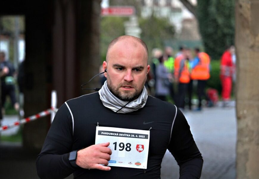 Vinařský půlmaraton dnes omezí dopravu v centru Pardubic. Omezení se dotkne i MHD