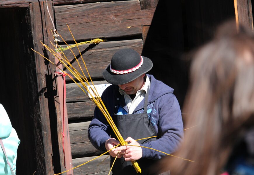 Velký pátek na Veselém Kopci vítal návštěvníky tradicemi
