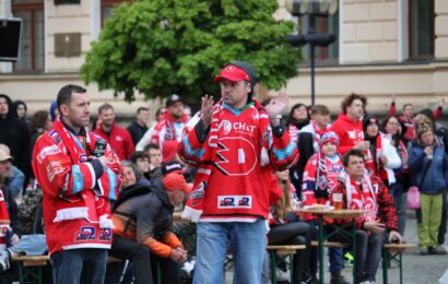 Oceláři z Třince pokořili v prvním kole pardubické Dynamo. Začala finálová série extraligy