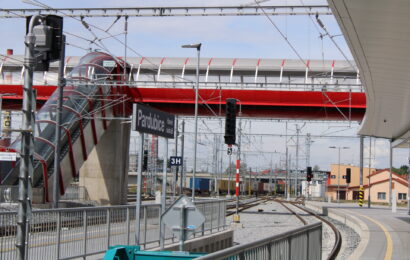 Rychlejší vlaky, nová nástupiště i zastávka v centru – končí opravy pardubického uzlu