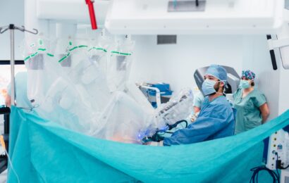 V pardubické nemocnici poprvé operoval robot da Vinci