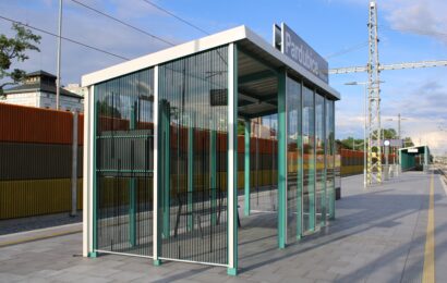 Otevřeno! Nová zastávka Pardubice Centrum začala odbavovat první vlaky