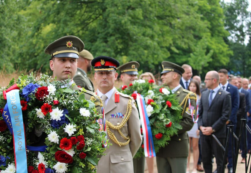 82. výročí heydrichiády na Pardubicku. Pietní akt v Památníku Zámeček