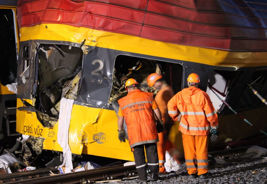 V pondělí se kvůli likvidaci železniční nehody V Pardubicích omezí provoz na silnici I/36 „rychlodráze“