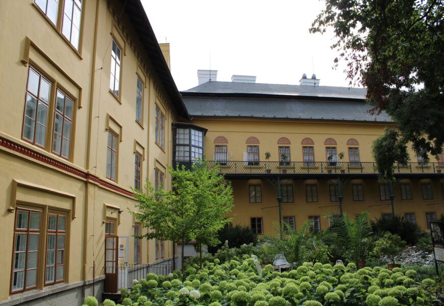 Hradozámecká noc láká na své památky. Své  dveře otevře 115 objektů a institucí z Pardubického kraje