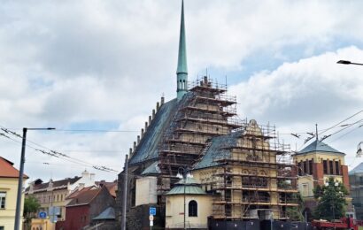 Oprava kostela sv. Bartoloměje v Pardubicích začala