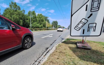 Na Wonkáči přibyly nové cedule připomínající řidičům zipování