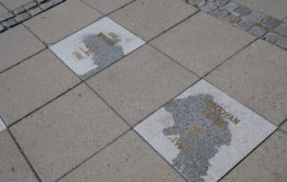 Na Chodníku slávy před Enteria arénou přibyla dvě jména