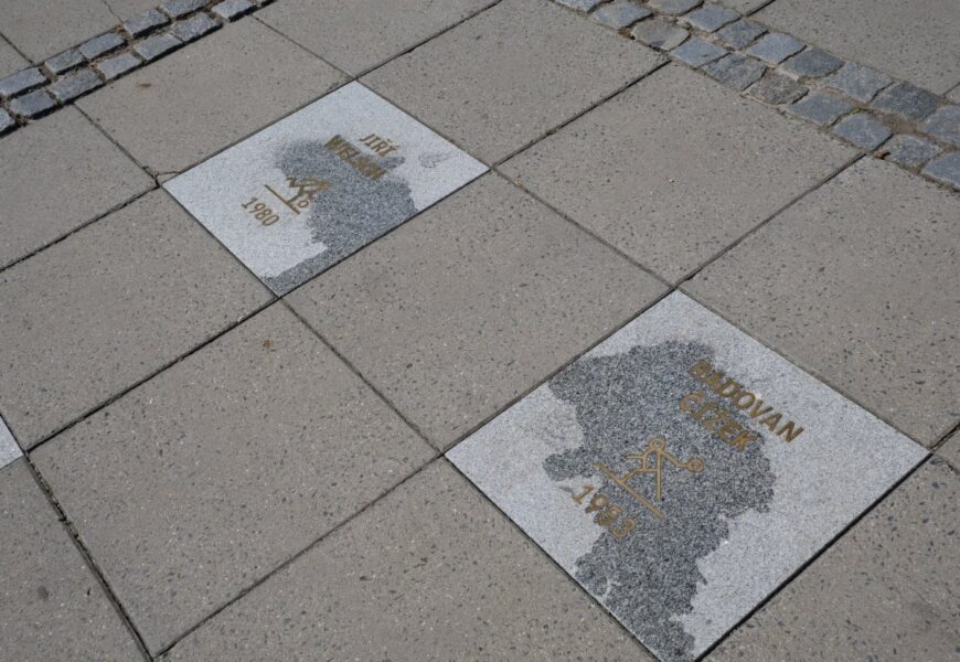 Na Chodníku slávy před Enteria arénou přibyla dvě jména