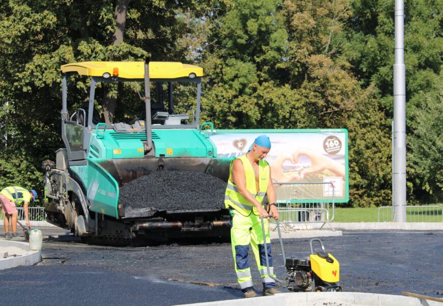 VIDEO: Na severovýchodním obchvatu Pardubic se odstraňují komplikace