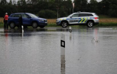 Novohradka v Úhřeticích dosáhla úroveň 50-leté vody