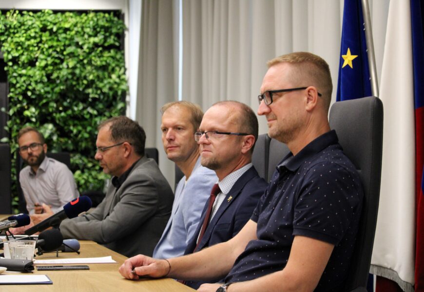 VIDEO: Martin Netolický se má stát po čtvrté hejtmanem Pardubického kraje VIDEO: Martin Netolický se má stát po čtvrté hejtmanem Pardubického kraje