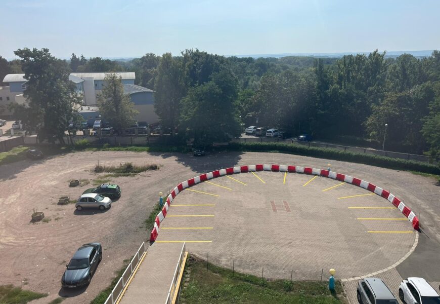 Starý heliport v nemocnici Pardubice slouží jako nové parkoviště