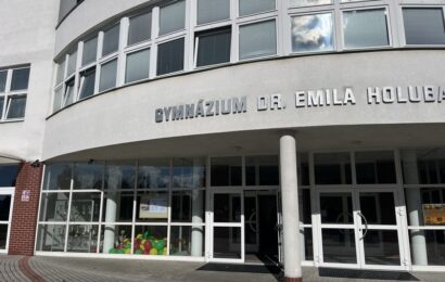 Školy v Holicích a v Lanškrouně oslavily svá významná výročí