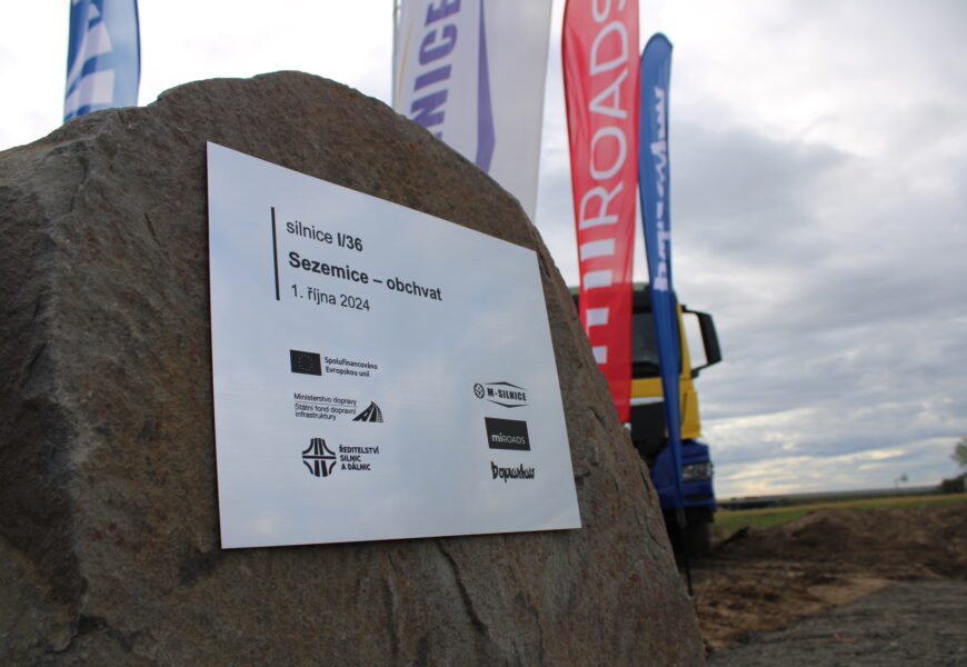 VIDEO: Stavba obchvatu okolo Sezemic zahájena. Přeložka silnice I/36 bude sloužit jako přivaděč na D35 VIDEO: Stavba obchvatu okolo Sezemic zahájena. Přeložka silnice I/36 bude sloužit jako přivaděč na D35