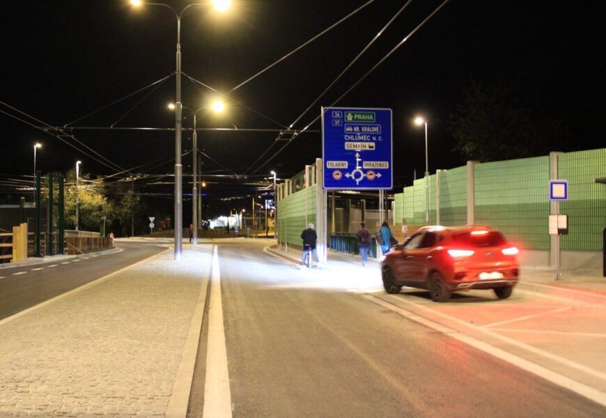 VIDEO: Řidiči se dočkali. Západní část severovýchodního obchvatu Pardubic je v provozu