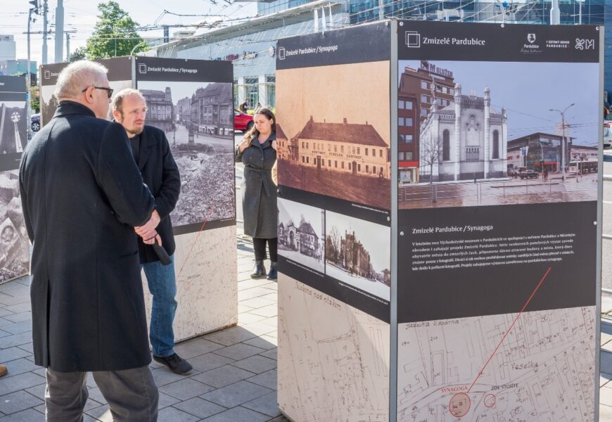 Fotografická výstava o pardubické synagoze končí