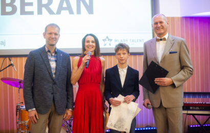 Pardubický kraj ocenil v sále vlakového nádraží v Pardubicích 31 Mladých talentů