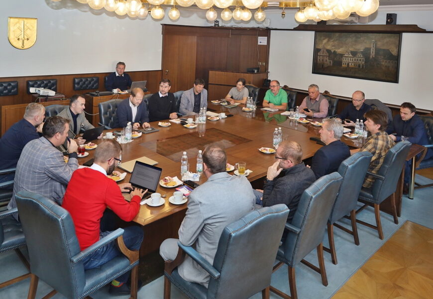 Kapacita energetické sítě na Králicku se posílí. Zahájeny jsou první projekty