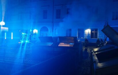 Na Wernerově nábřeží v noci hořel velkoobjemový kontejner