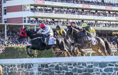 S Mikulášem začíná prodej vstupenek na Velkou pardubickou 2025