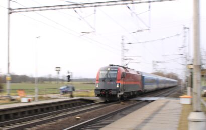 Instalace ETCS do některých vozidel se zpozdí. Náhradní autobusová doprava je podle kraje nepřijatelná