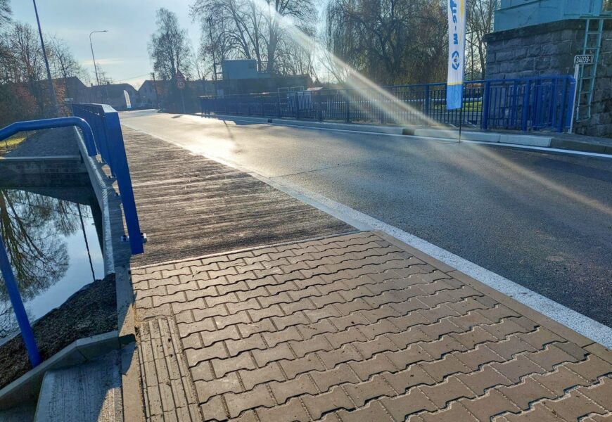 Kraj otevřel mnětické mosty. Od pondělí i pro MHD