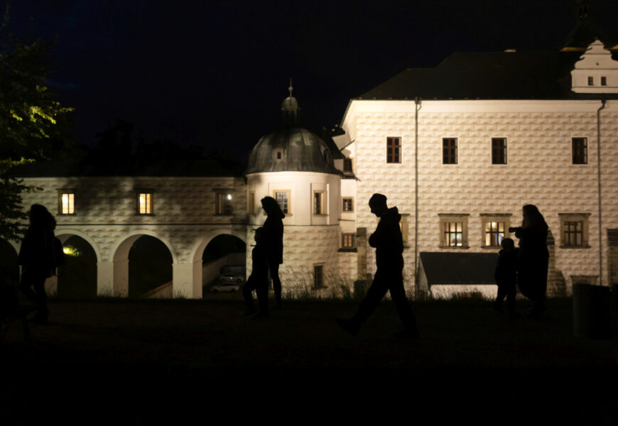 Pardubický zámek navštívilo přes 136 lidí. Neodradily je ani rekonstrukce