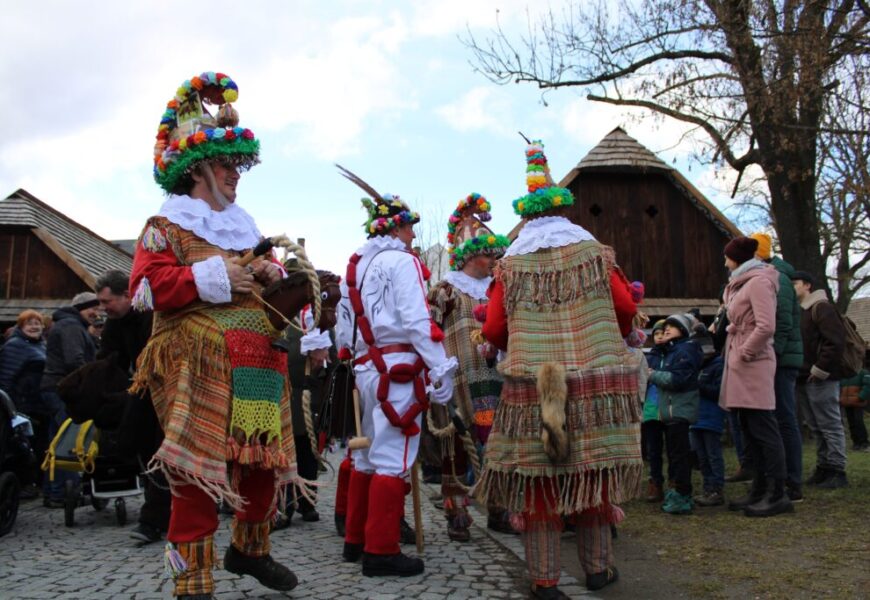V Hlinsku se dnes odpoledne rozloučí s masopustem