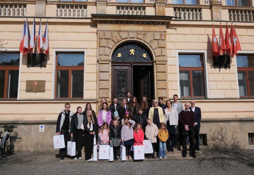 Žáci ze základních škol v Pardubicích přemýšleli o svobodě a demokracii