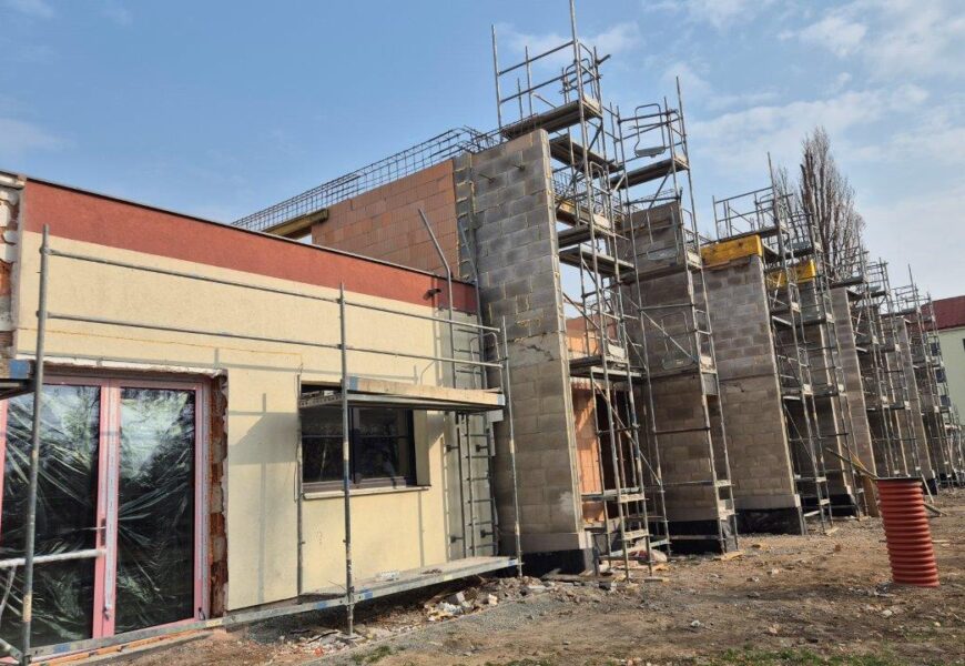 V Pardubicích přibude 125 nových míst v mateřinkách. Dočká se i ta v Teplého, kde už dětem zprovoznili novou kuchyň