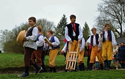 VIDEO: Řehtání, hrkání, klepání. Velikonoce na Veselém kopci