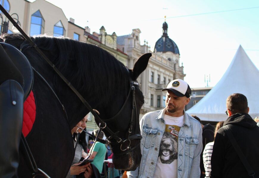 VIDEO: Pardubice poprvé zahájily dostihovou sezonu 2025 s programem pro veřejnost v centru města VIDEO: Pardubice poprvé zahájily dostihovou sezonu 2025 s programem pro veřejnost v centru města