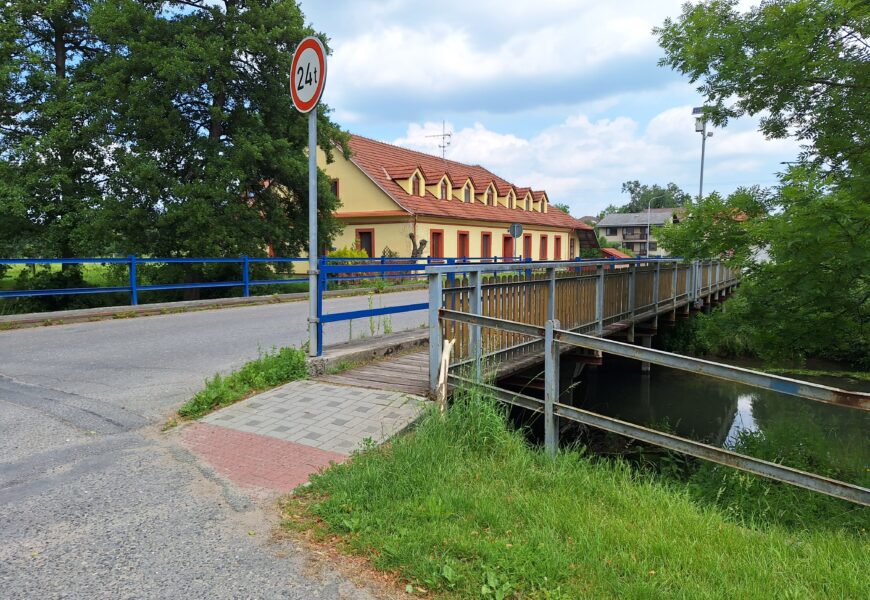 Rekonstrukce silnice v Zámrsku zahájena, Hotovo má být v příštím roce