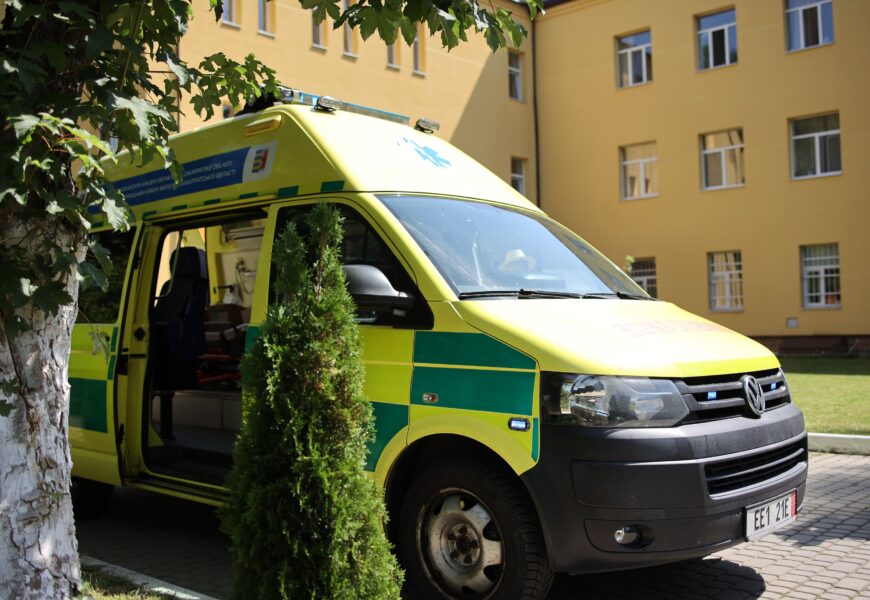 Krajská sanitka bude pomáhat pacientům v ukrajinském Zakarpatí