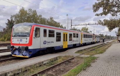 Pardubický a Královéhradecký kraj zvažují možnosti zvýšení počtu vlakových spojení mezi svými krajskými městy