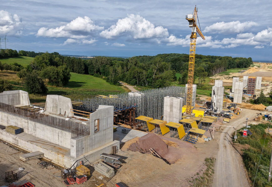 Stavba dálnice D35 mezi Džbánovem a Litomyšlí je v plném proudu