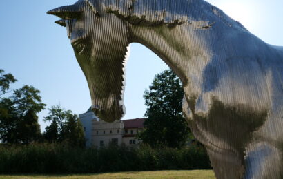Kůň zůstává natrvalo. Město odkoupilo sochu od autora