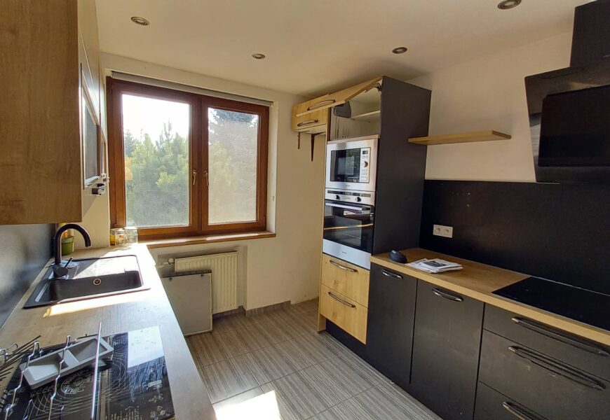 Ohrožené děti se dočkají dvou zrekonstruovaných domů. Modernizaci připravuje Dětské centrum Veská s pomocí kraje