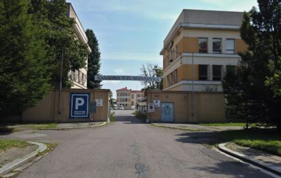 Stavba nové školy v areálu bývalých kasáren T. G. Masaryka začíná