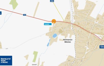 V Heřmanově Městci na silnici I/17 začala přestavbu křižovatky u obchodní zóny